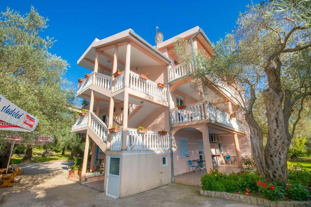 Apartments Duskic Utjeha Zewnętrze zdjęcie